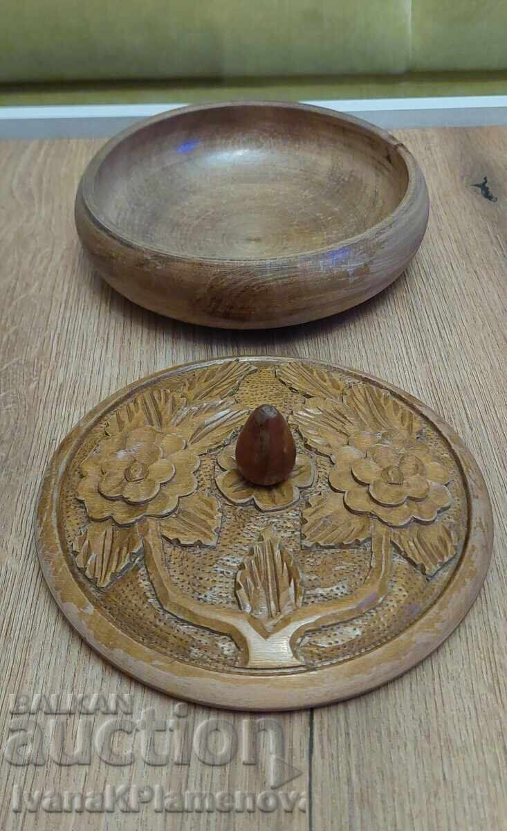 Delivery of Woodcarving box for connoisseurs