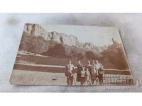 Photo Men, women and children at the Belogradchik Rocks