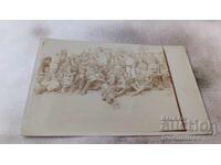 Φωτογραφία Άνδρες γυναίκες και παιδιά