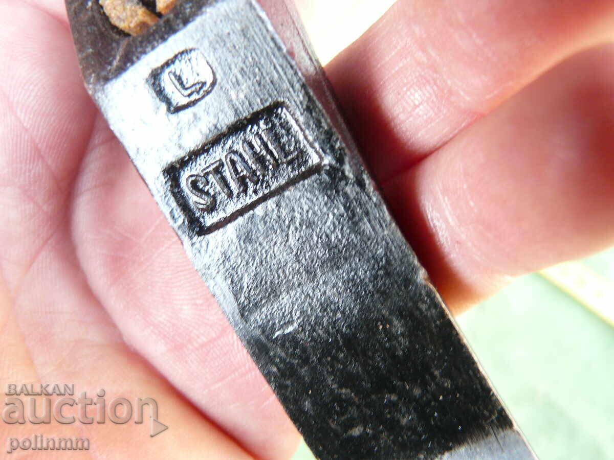 Delivery of German shoemaker's hammer - 309 Delivery of German shoemaker's hammer - 309