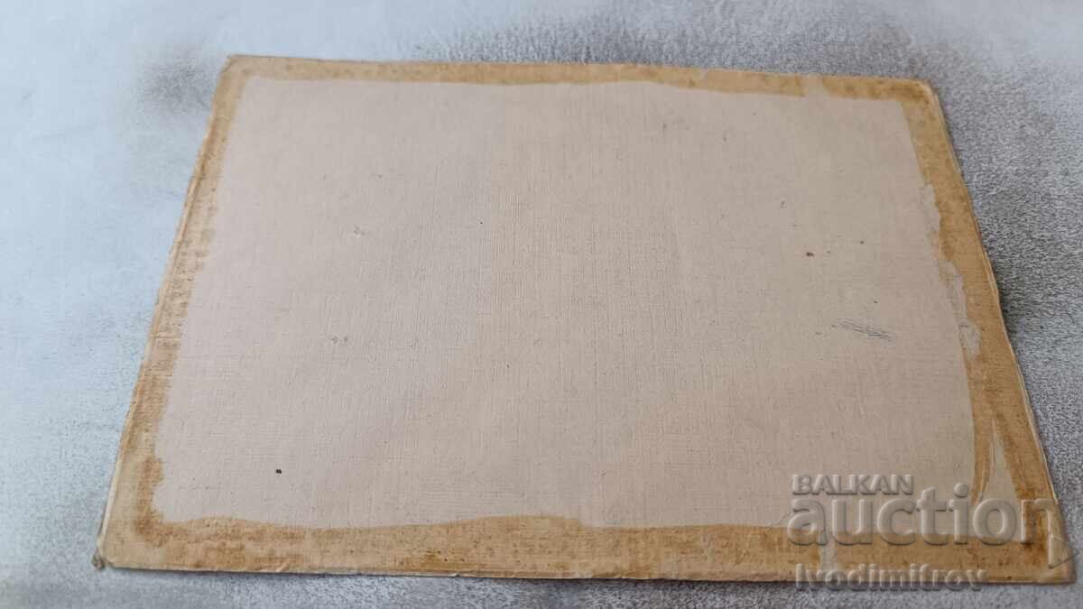 Photo Three young girls with price 1.85 BGN | € 0.95 Photo Three young girls with price 1.85 BGN | € 0.95