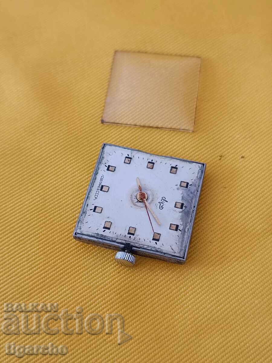 Luch men's watch maker with price 30.00 BGN | € 15.34 Luch men's watch maker with price 30.00 BGN | € 15.34