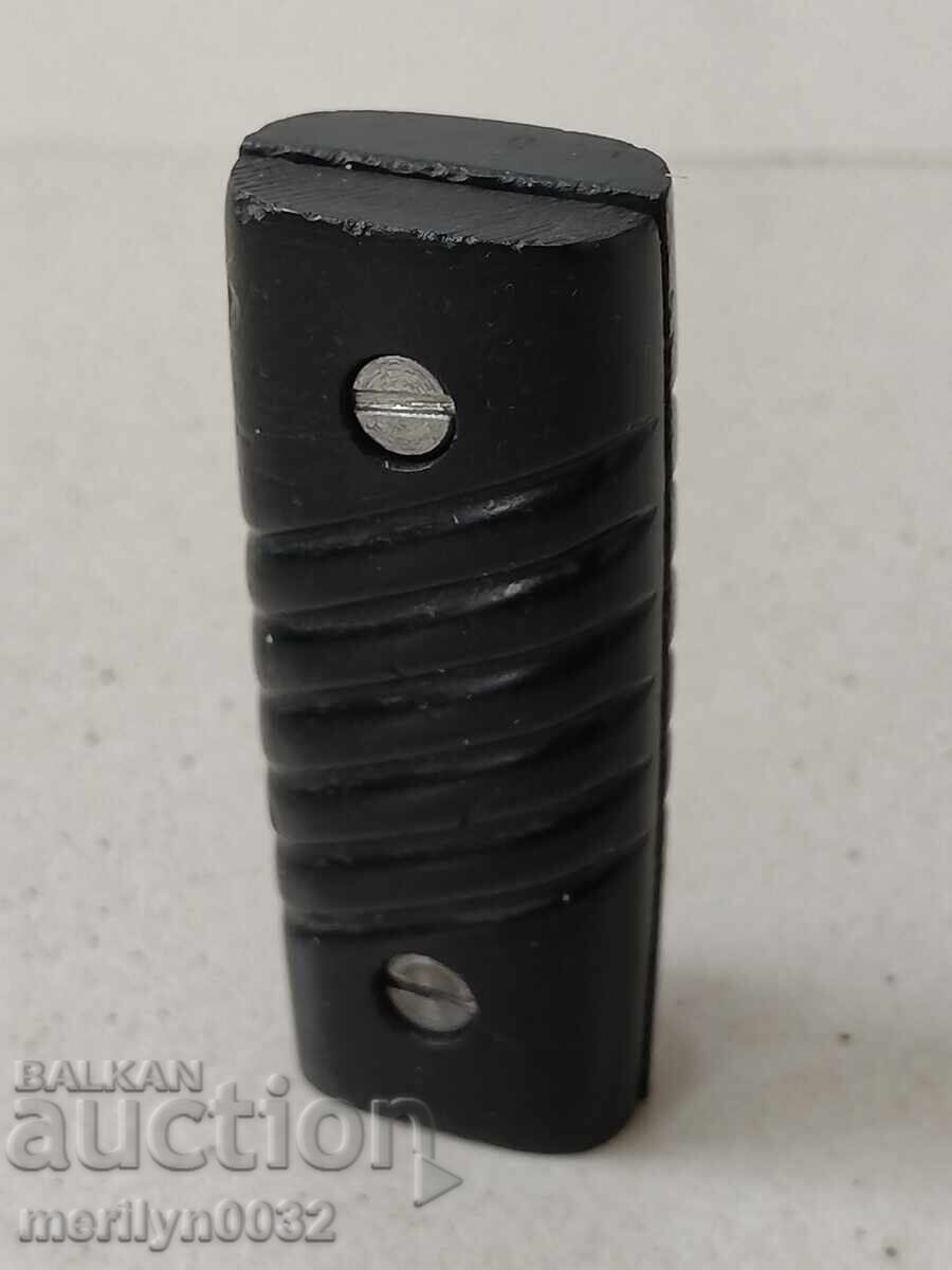 Auction  Chirenyi with screws for the knife of the day-servant