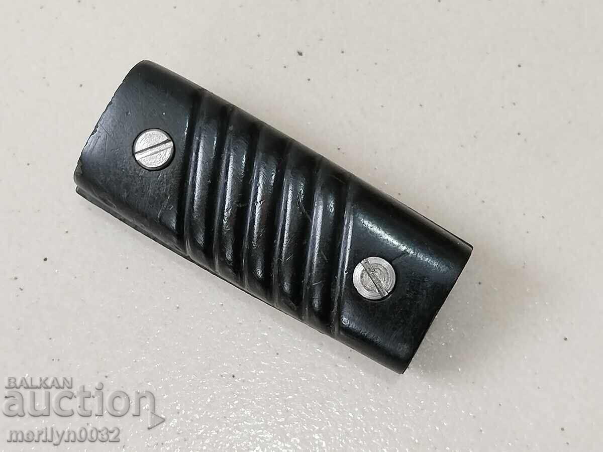 Chirenyi with screws for the knife of the day-servant