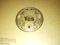 Unique gold-plated coin of decisions with Yes or No