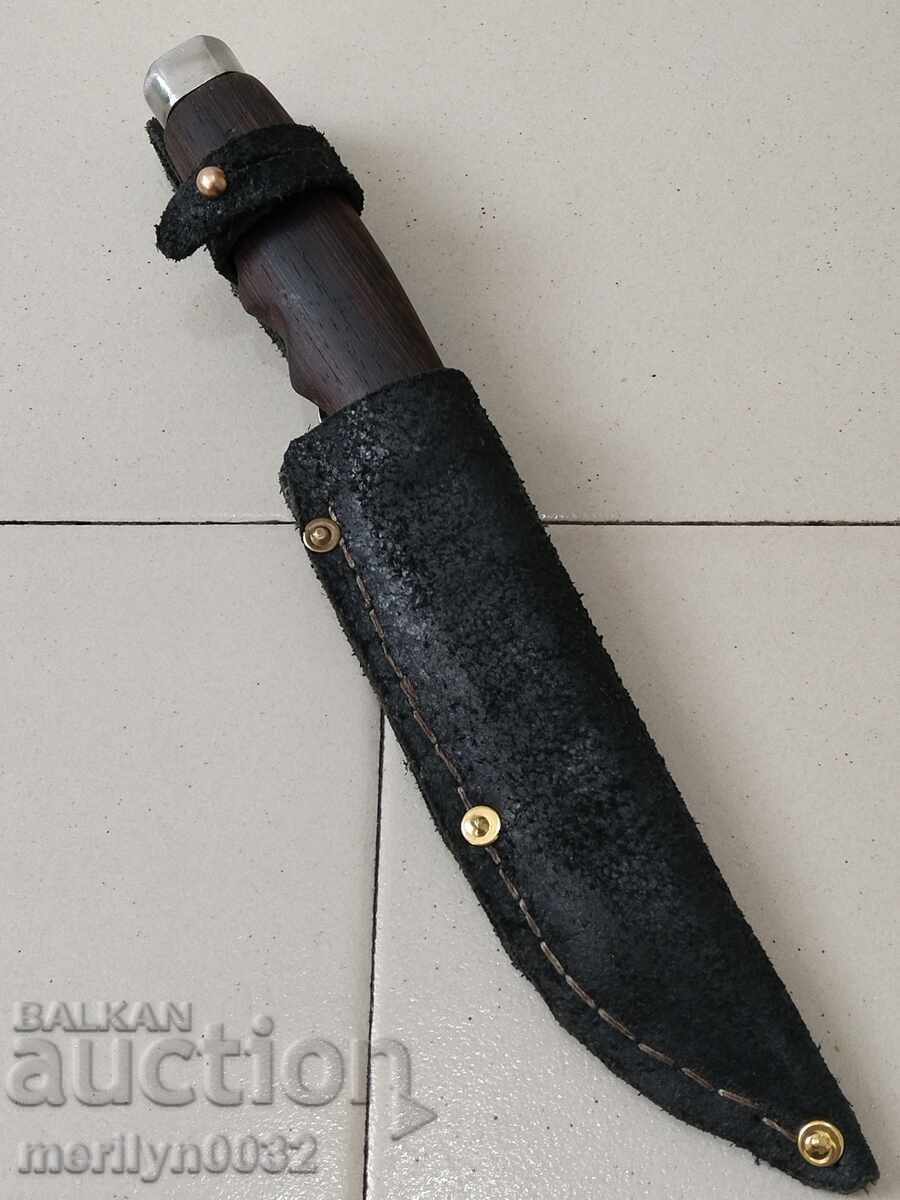 An old tourist knife with a dagger blade with price 69.00 BGN | € 35.28 An old tourist knife with a dagger blade with price 69.00 BGN | € 35.28