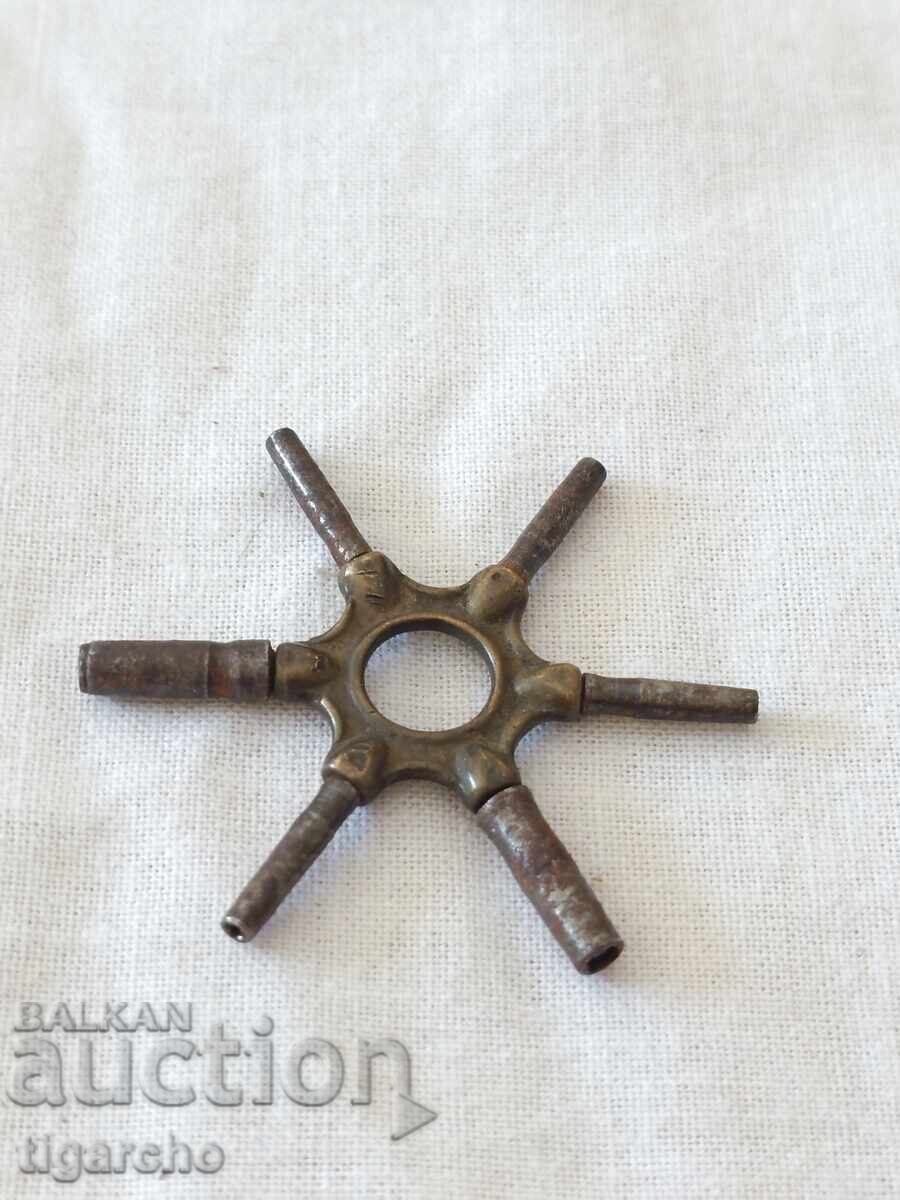 Pocket watch key with price 60.00 BGN | € 30.68 Pocket watch key with price 60.00 BGN | € 30.68