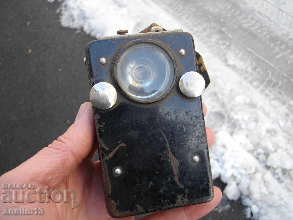 COLLECTIBLE OLD MILITARY FLASHLIGHT