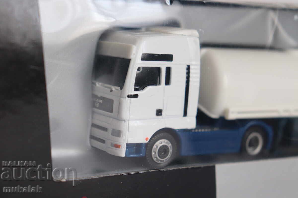 SCHUCO H0 1/87 MAN TGA TANK TRUCK MODEL TRUCK TOY - 5 SCHUCO H0 1/87 MAN TGA TANK TRUCK MODEL TRUCK TOY - 5