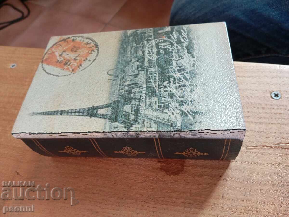 Auction  Hourglass book