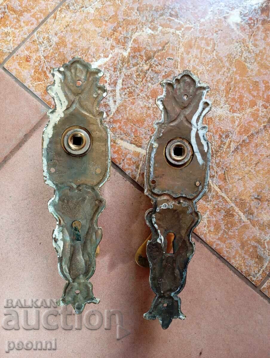 Delivery of Old bronze handles Delivery of Old bronze handles