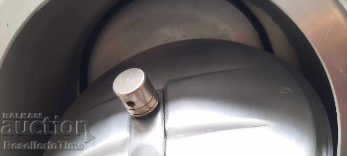 Auction Pressure cooker, 4 liters Auction Pressure cooker, 4 liters