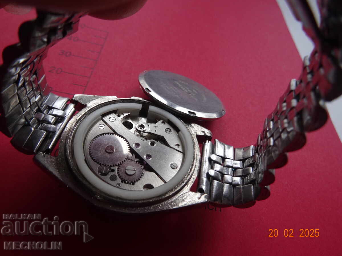 COLLECTOR'S WATCH 3 - 6 COLLECTOR'S WATCH 3 - 6