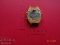 COLLECTORS' QUARTZ WOODEN WATCH