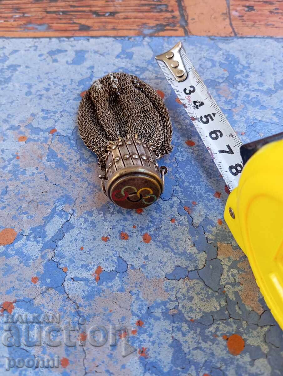 Women's coin purse from the 1936 Berlin Olympics. Women's coin purse from the 1936 Berlin Olympics.