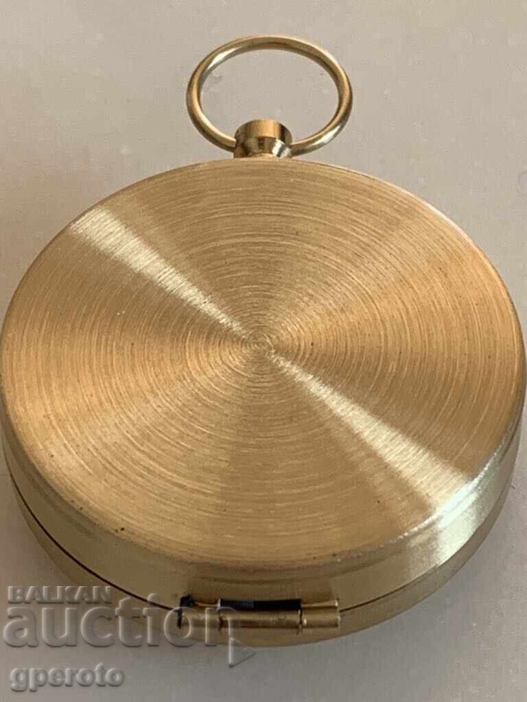 Stylish new compass in a brass case - 6 Stylish new compass in a brass case - 6