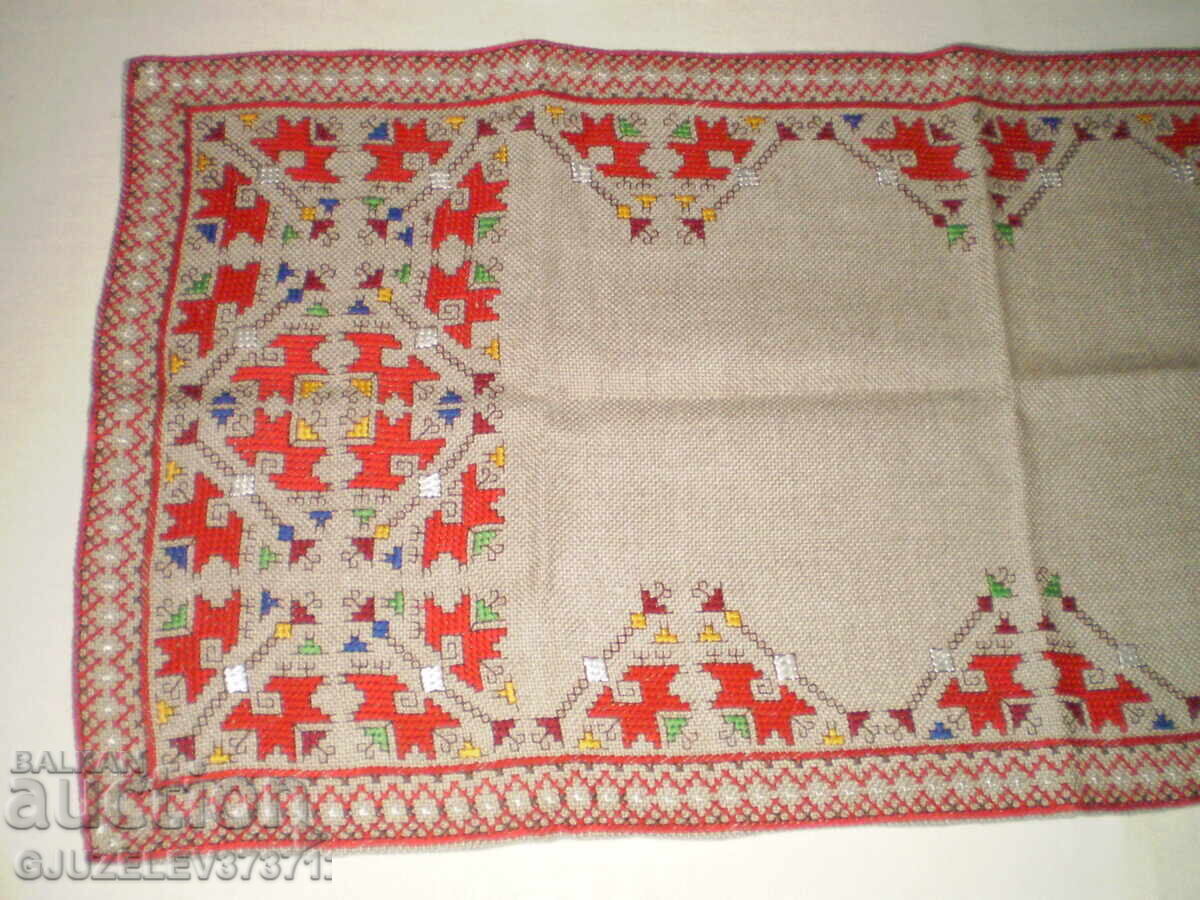 Auction  Hand embroidered checkered twill on linen panama cotton brod