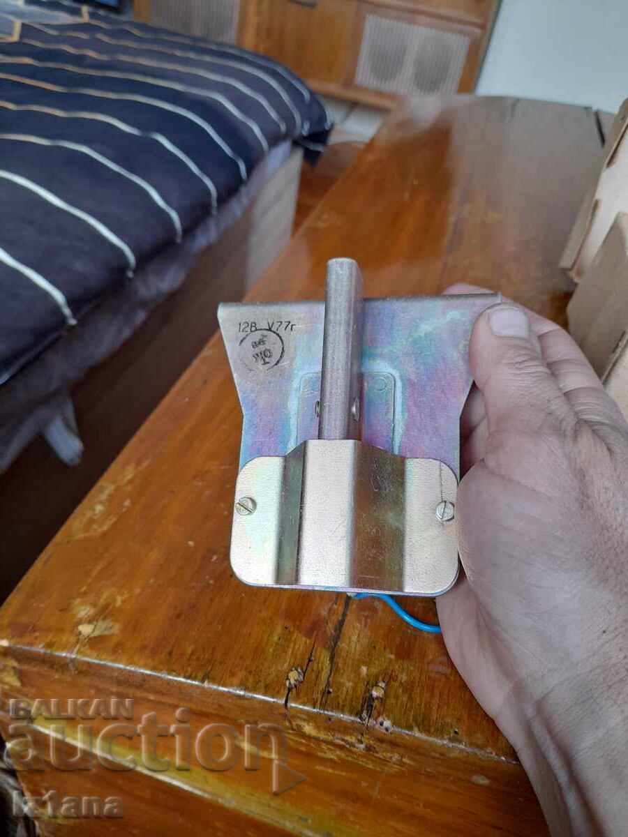 Auction Old electric trunk lock VAZ 2101,Lada,Zhiguli Auction Old electric trunk lock VAZ 2101,Lada,Zhiguli