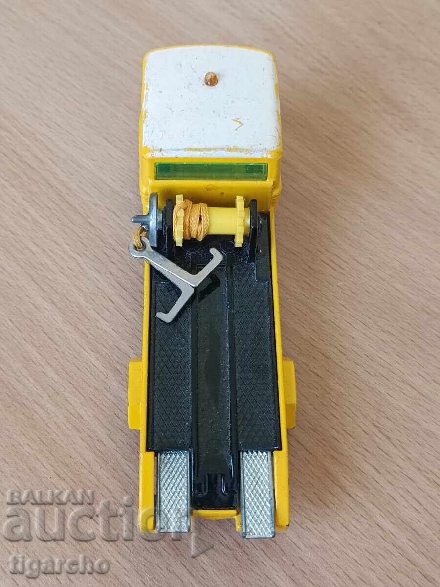 Auction Mercedes metal truck Auction Mercedes metal truck