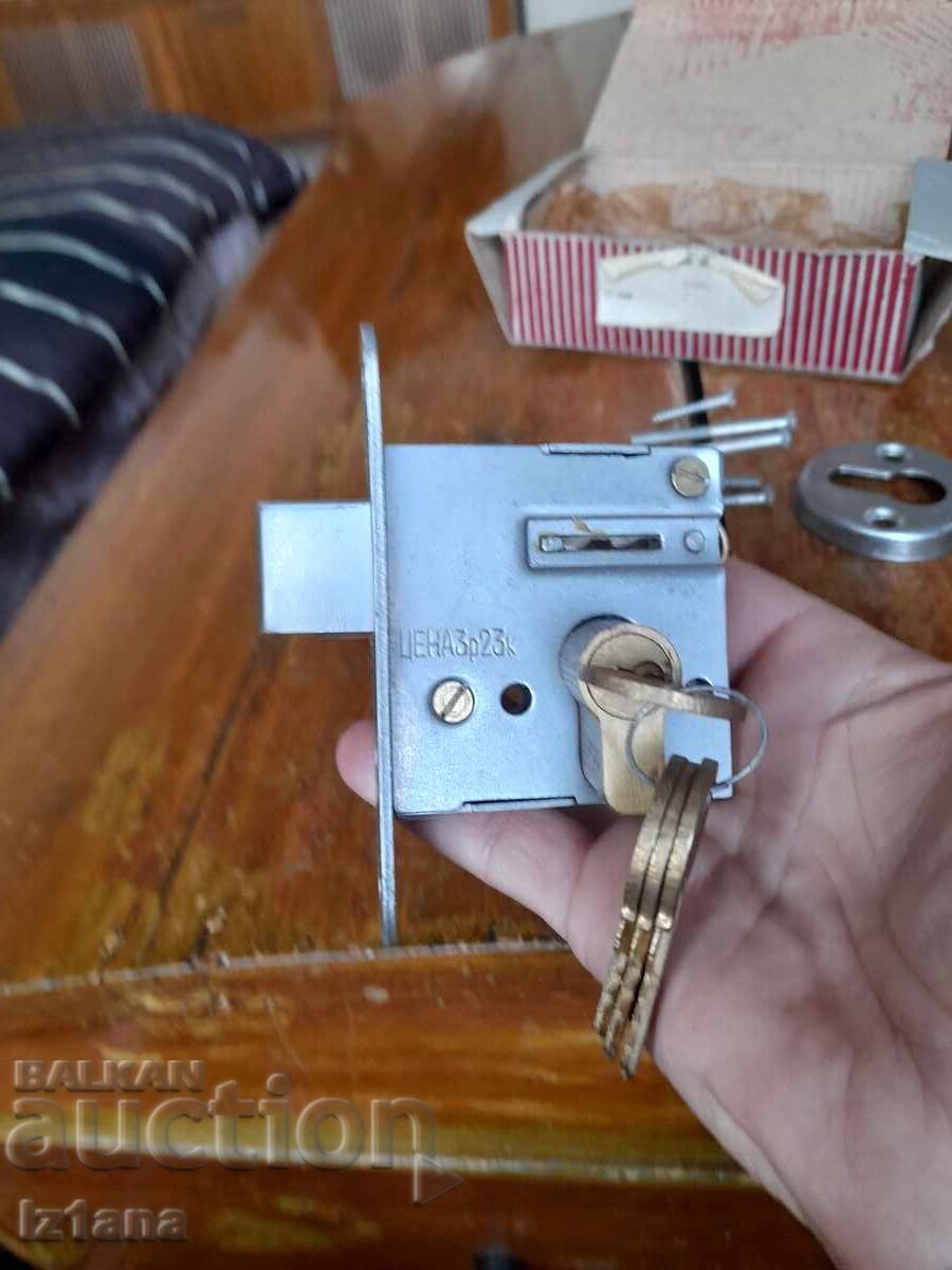 Old lock - 5 Old lock - 5