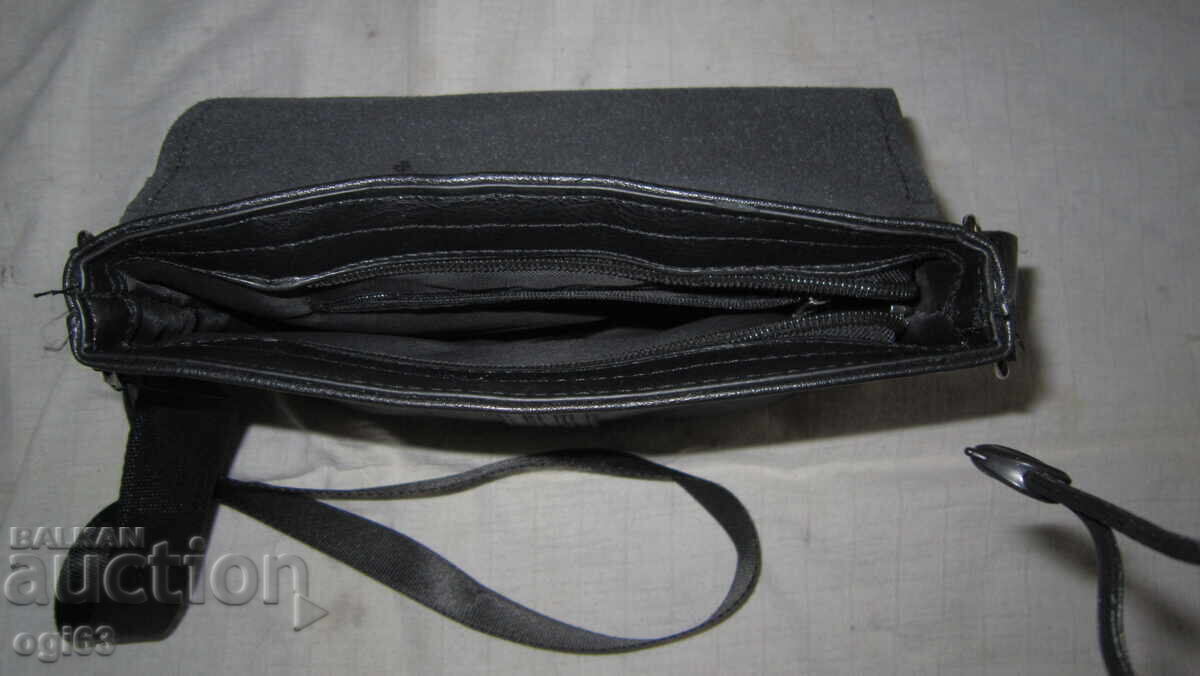 Auction Men's bag 12 Auction Men's bag 12