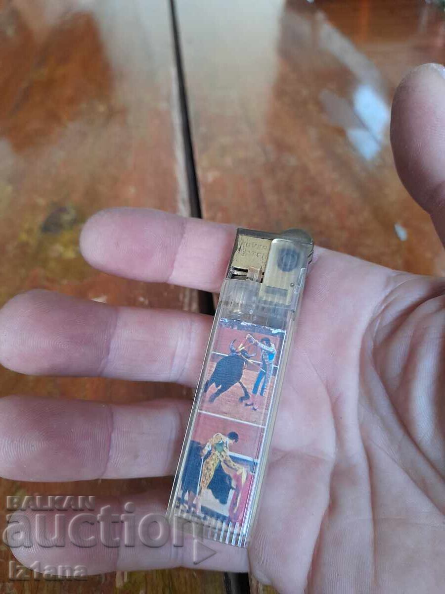 Delivery of Old Silver Match lighter Delivery of Old Silver Match lighter