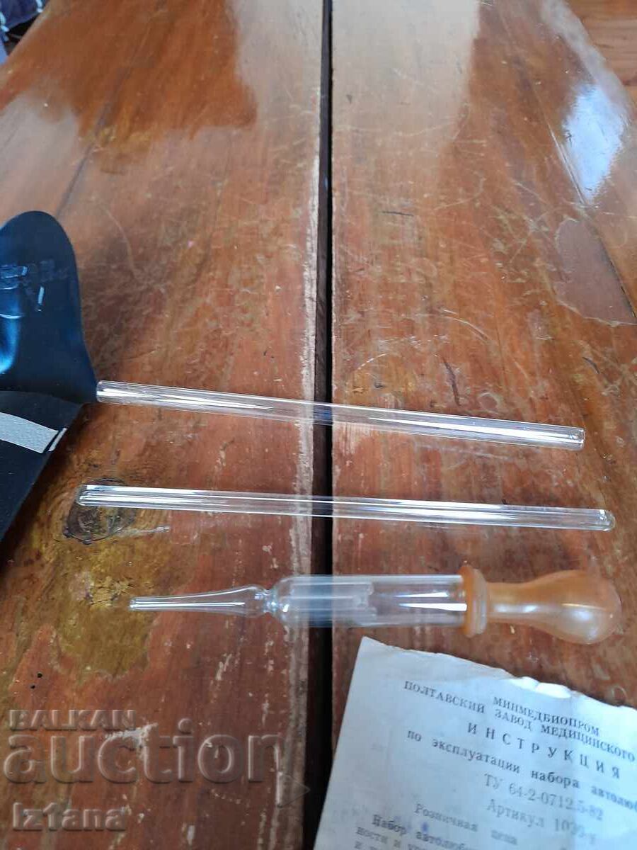 Auction  Old set of pipettes for measuring electrolyte density