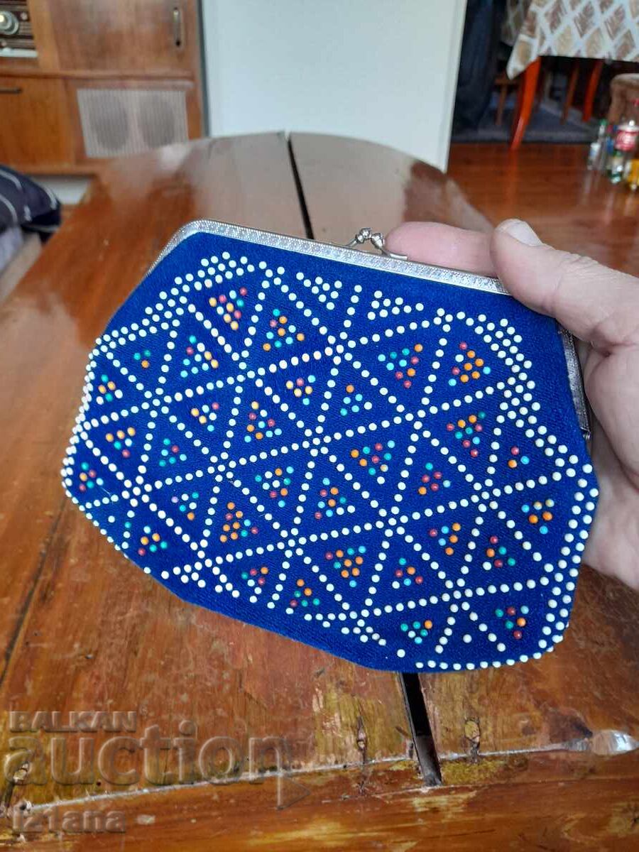 Livrarea Geanta veche cu margele