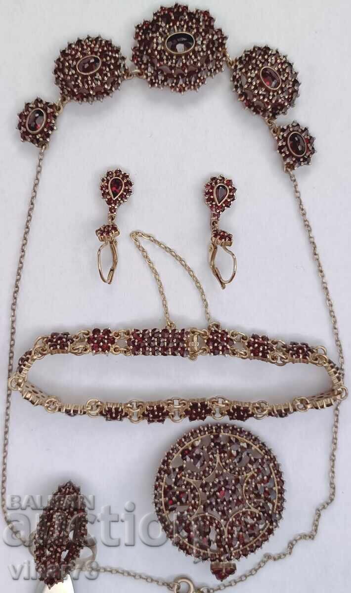 Very beautiful gold-plated silver set with Bohemian garnets - - 5