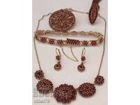 Very beautiful gold-plated silver set with Bohemian garnets -