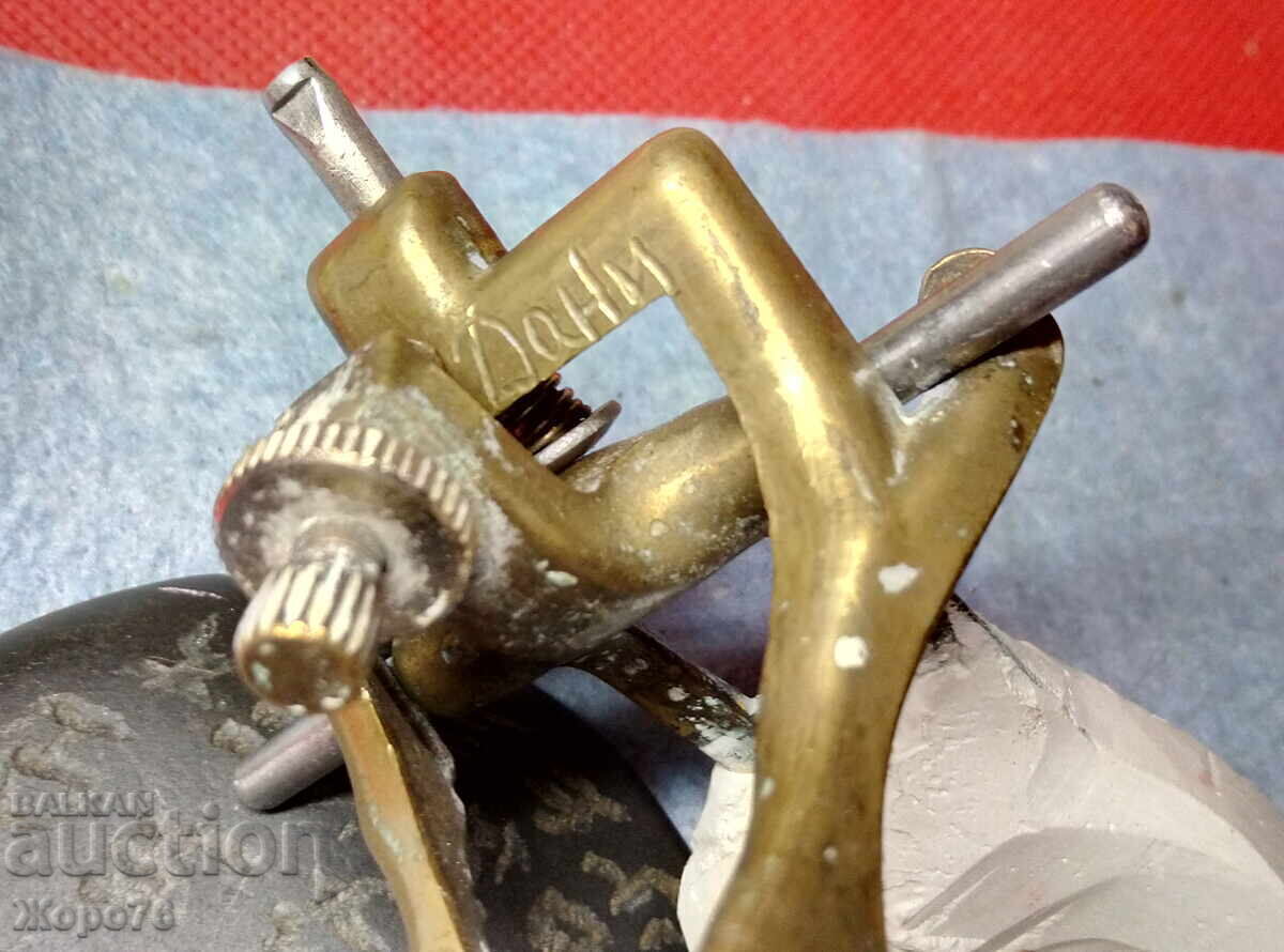 Old DENTAL BRASS OCCLUDATOR ARTICULATOR with SCREW - 6 Old DENTAL BRASS OCCLUDATOR ARTICULATOR with SCREW - 6