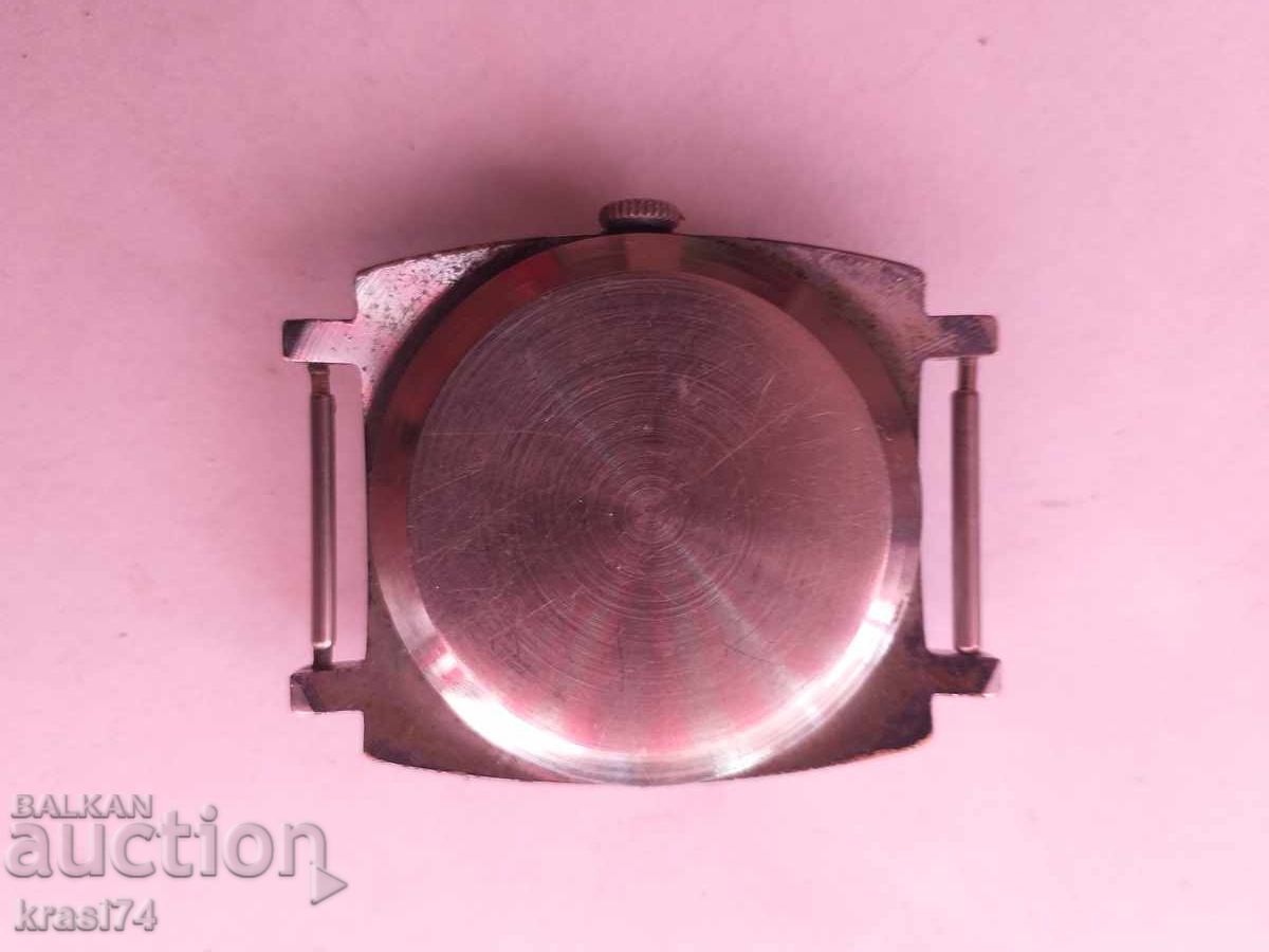 Clock with price 35.00 BGN | € 17.90