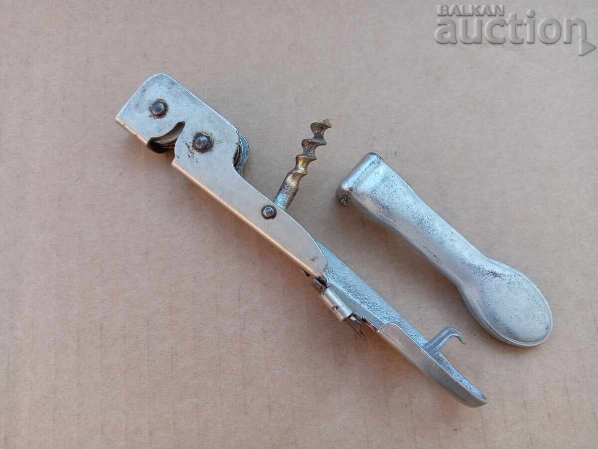 παρτίδα δύο ρετρό UNIVERSAL ανοιχτήρια μπουκαλιών - 6 παρτίδα δύο ρετρό UNIVERSAL ανοιχτήρια μπουκαλιών - 6