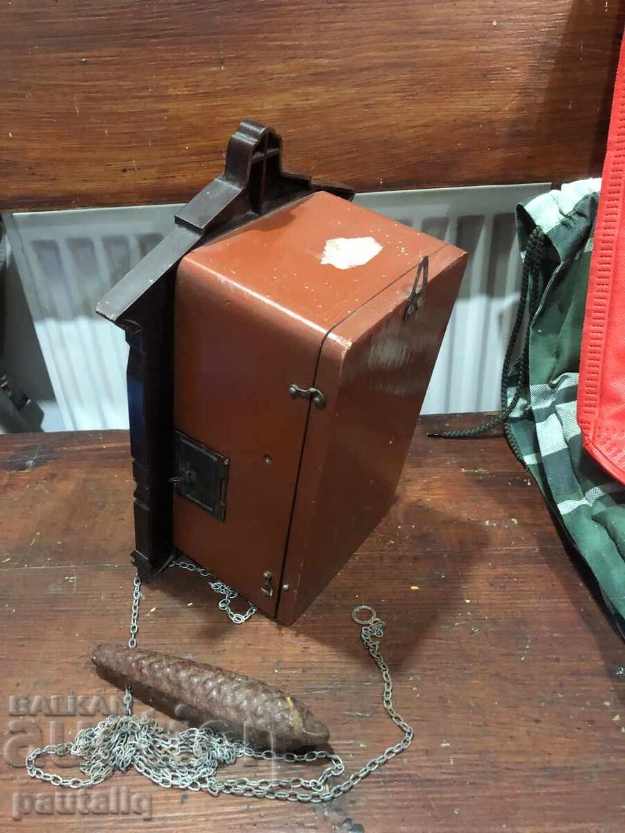 Auction WALL CLOCK WITH CUCKOO LIGHTHOUSE Auction WALL CLOCK WITH CUCKOO LIGHTHOUSE