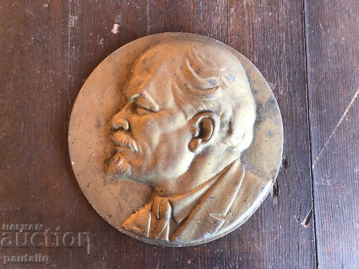 Auction  METAL PANEL BAS-RELIEF LENIN