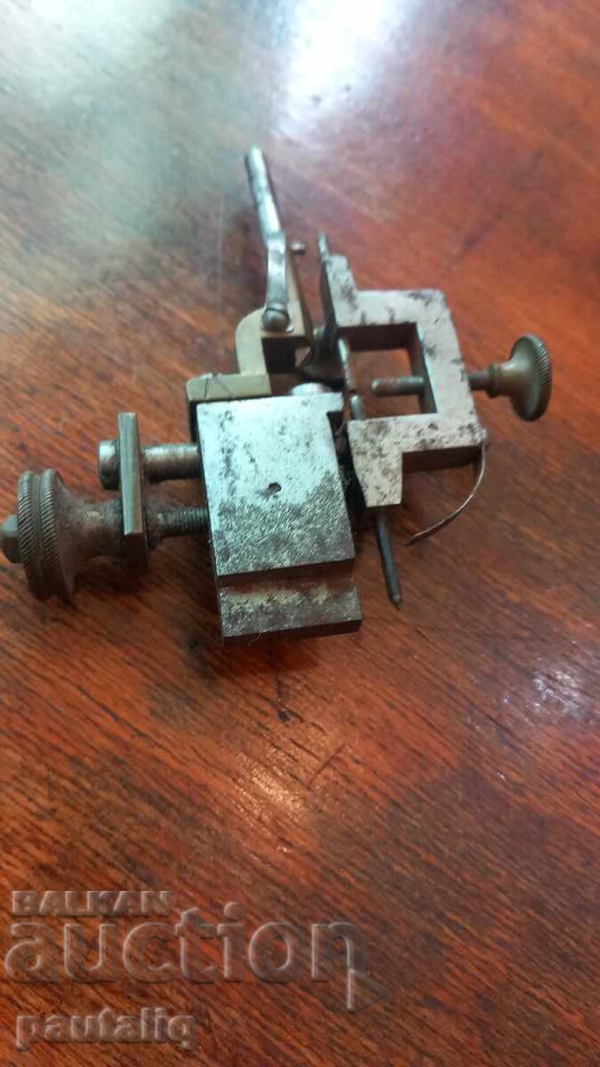 Delivery of CLOCK DEVICE Delivery of CLOCK DEVICE