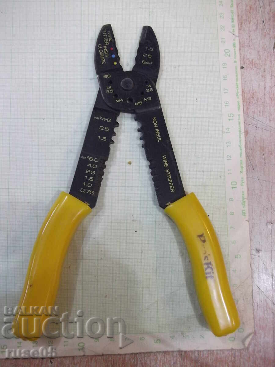 Delivery of Terminal crimping pliers working Delivery of Terminal crimping pliers working