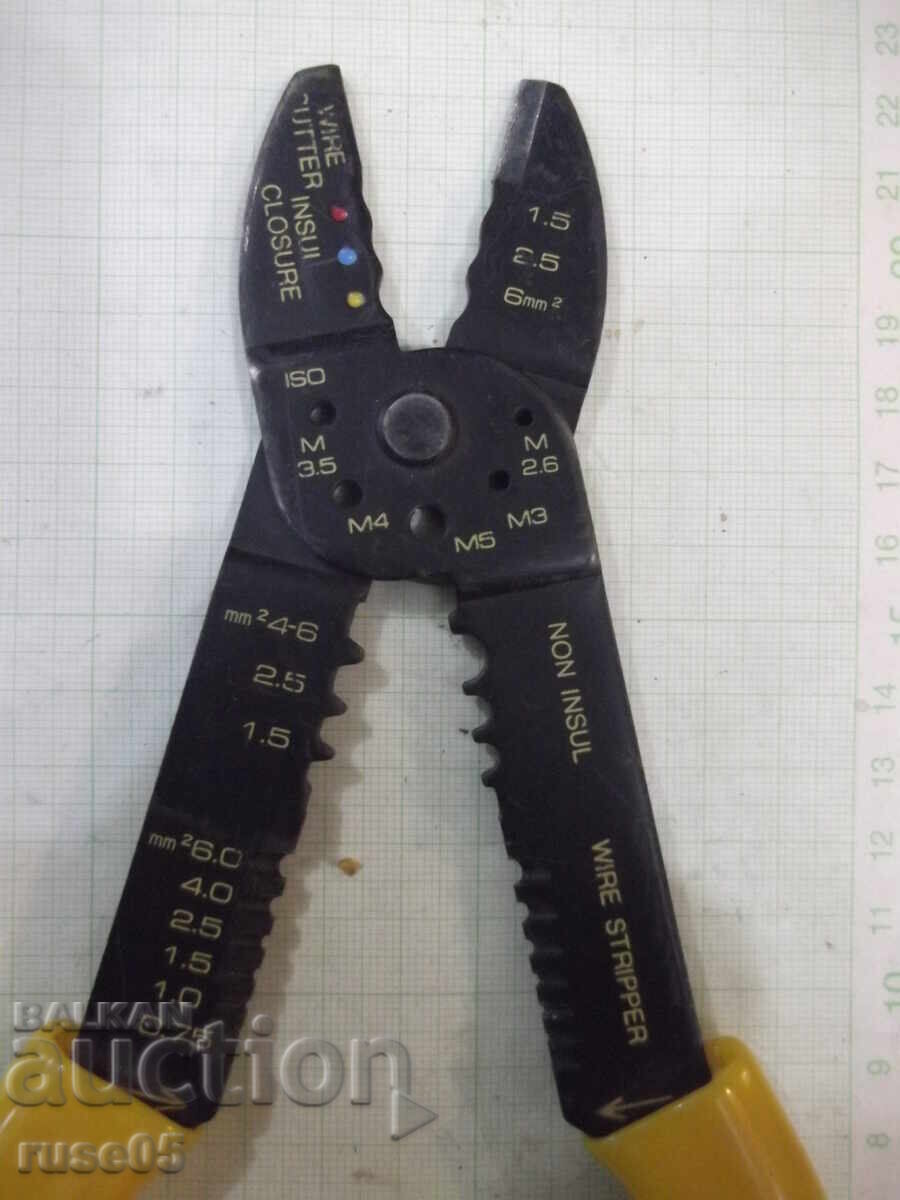 Terminal crimping pliers working - 5 Terminal crimping pliers working - 5