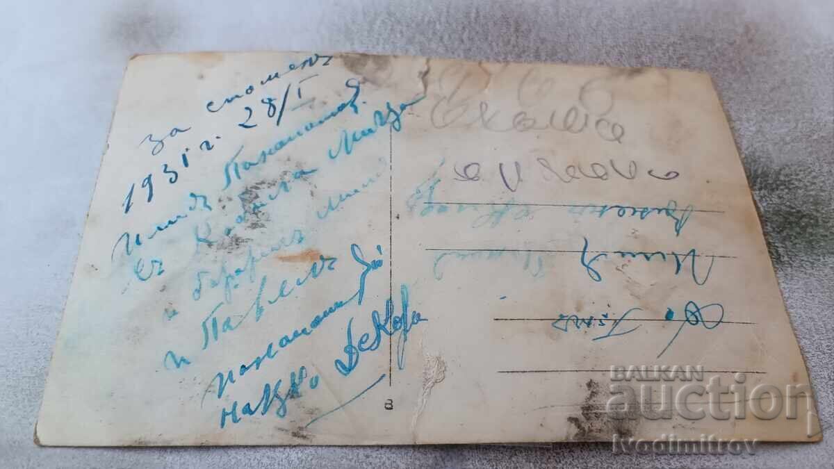 Auction Sisters Ilia and Pavel in front of their own Wine Warehouse and Ms. Auction Sisters Ilia and Pavel in front of their own Wine Warehouse and Ms.