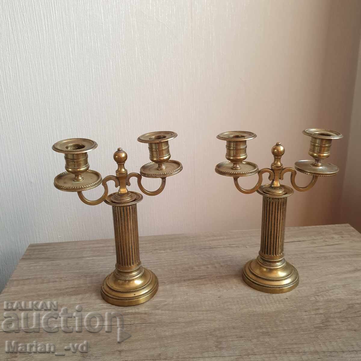 Σετ με δύο μπρούτζινα κηροπήγια με τιμή 140.00 BGN | € 71.58 Σετ με δύο μπρούτζινα κηροπήγια με τιμή 140.00 BGN | € 71.58