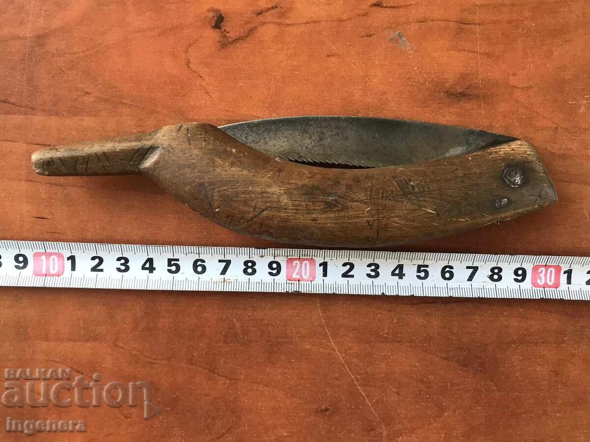 FOLDING KNIFE ANTIQUE BLADE-BULGARIA with price 39.00 BGN | € 19.94
