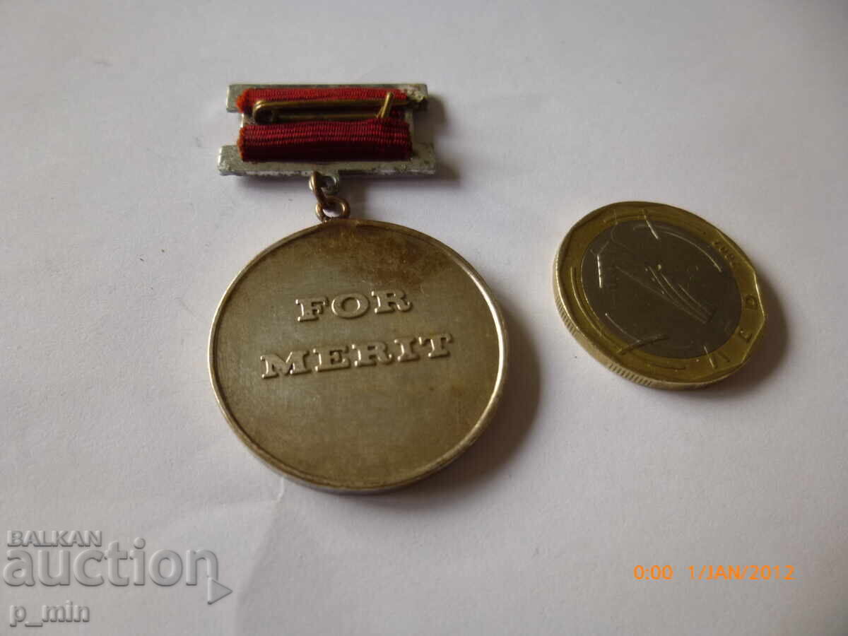 badge - Intercommerce with price 8.00 BGN | € 4.09 badge - Intercommerce with price 8.00 BGN | € 4.09