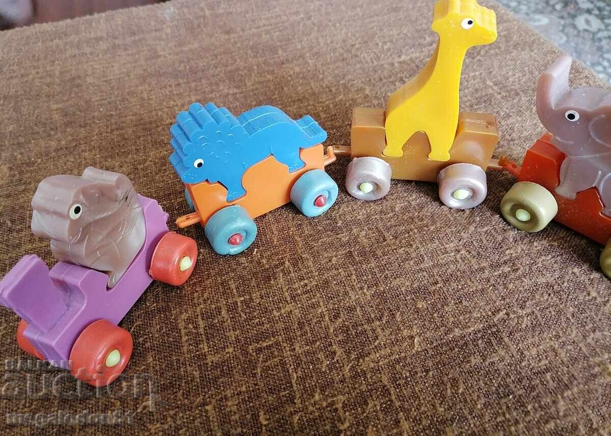 Παιδικό τρένο με ζώα, από τη δεκαετία του 1980 Παιδικό τρένο με ζώα, από τη δεκαετία του 1980