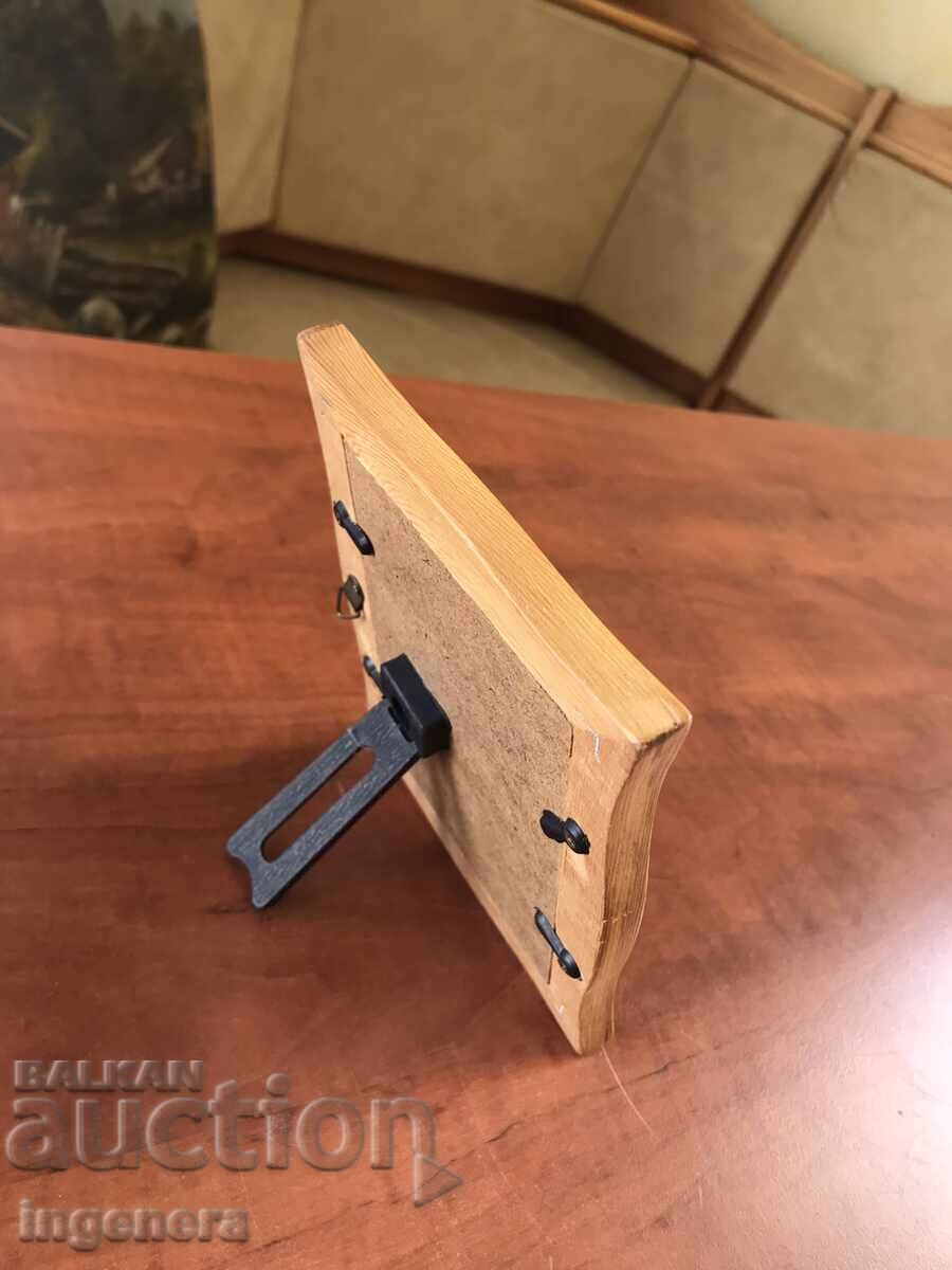 Auction PHOTO FRAME-WOOD GLASS Auction PHOTO FRAME-WOOD GLASS