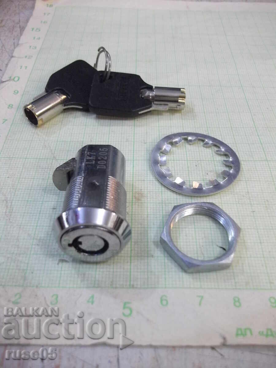 Lock "LK7 - D0205" with two keys new with price 20.00 BGN | € 10.23 Lock "LK7 - D0205" with two keys new with price 20.00 BGN | € 10.23