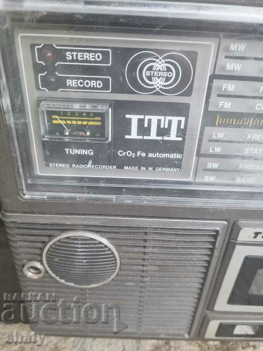 Παλιό κασετόφωνο ITT με τιμή 70.00 BGN | € 35.79 Παλιό κασετόφωνο ITT με τιμή 70.00 BGN | € 35.79