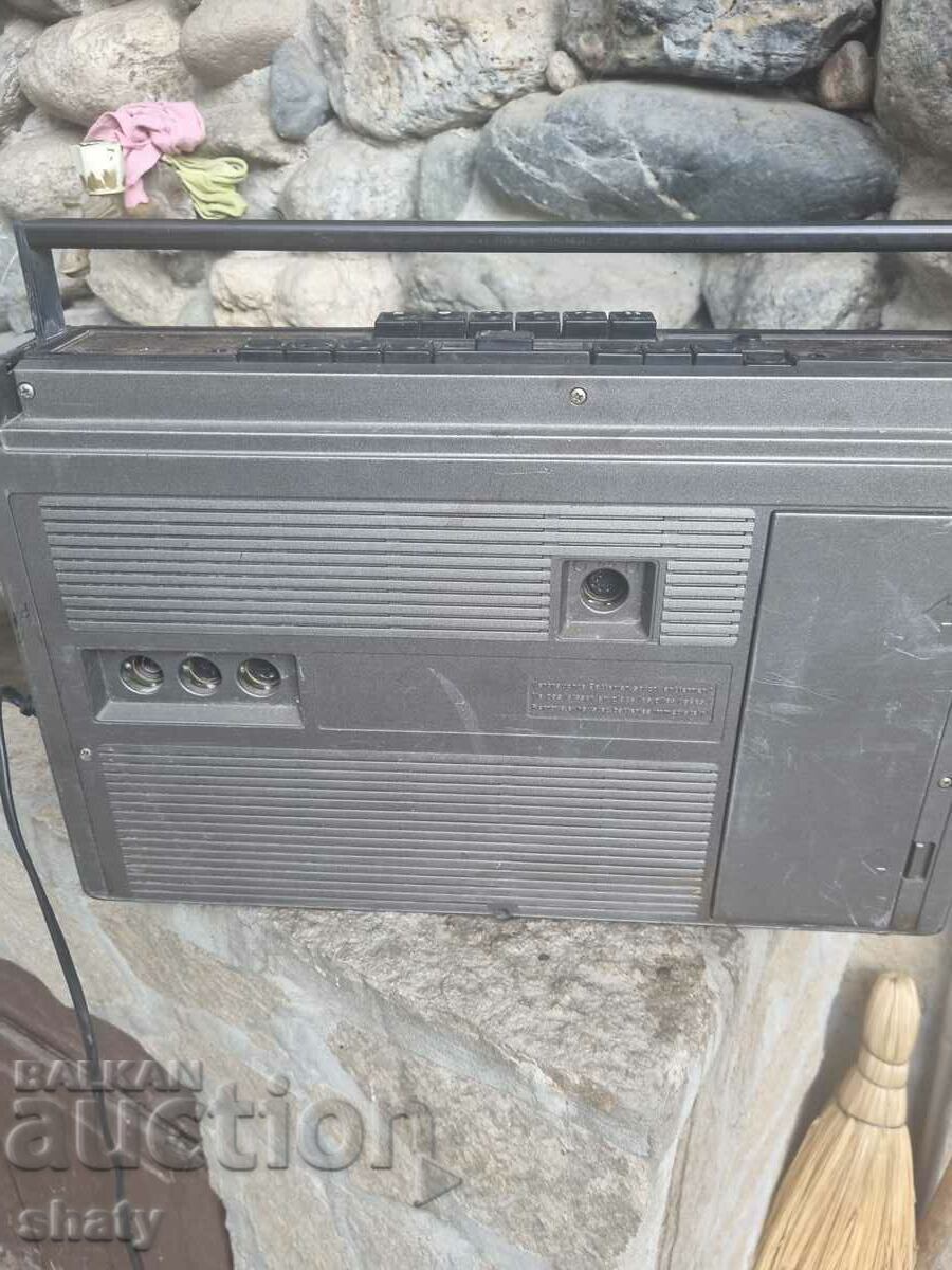 Παλιό κασετόφωνο ITT - 5 Παλιό κασετόφωνο ITT - 5