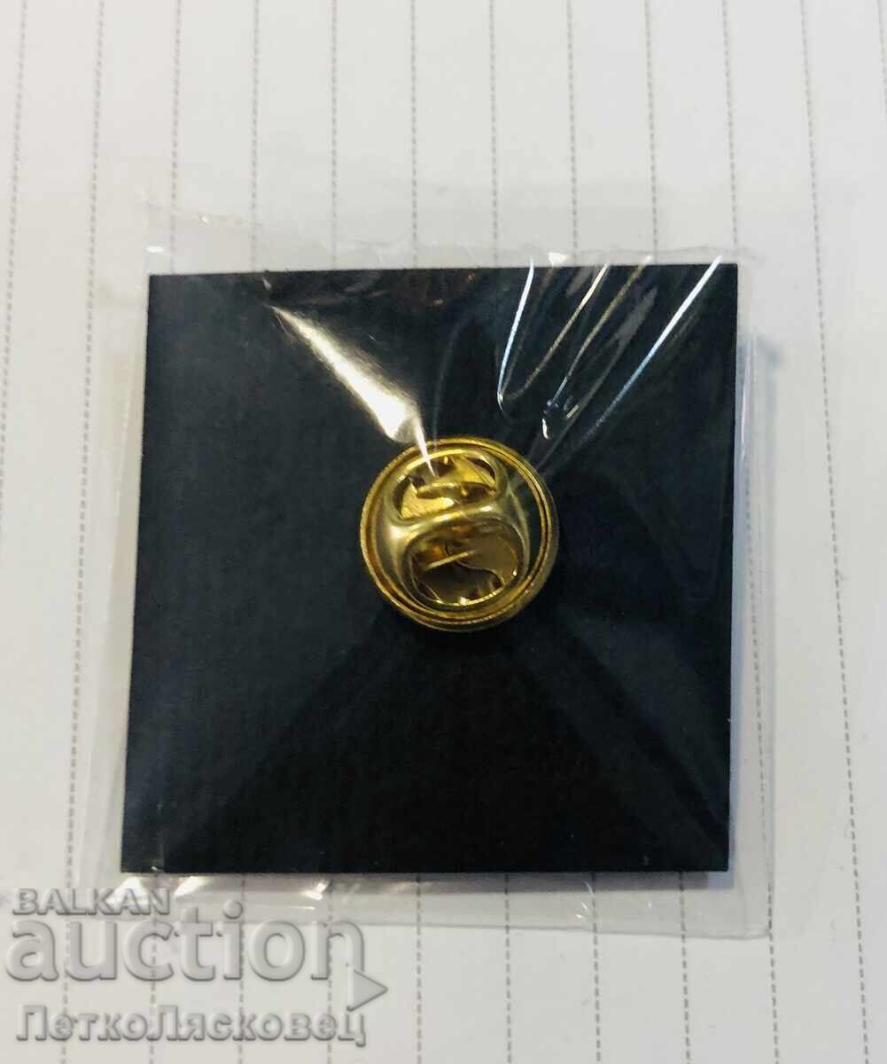 Delivery of Gundy Badge - Monument Delivery of Gundy Badge - Monument