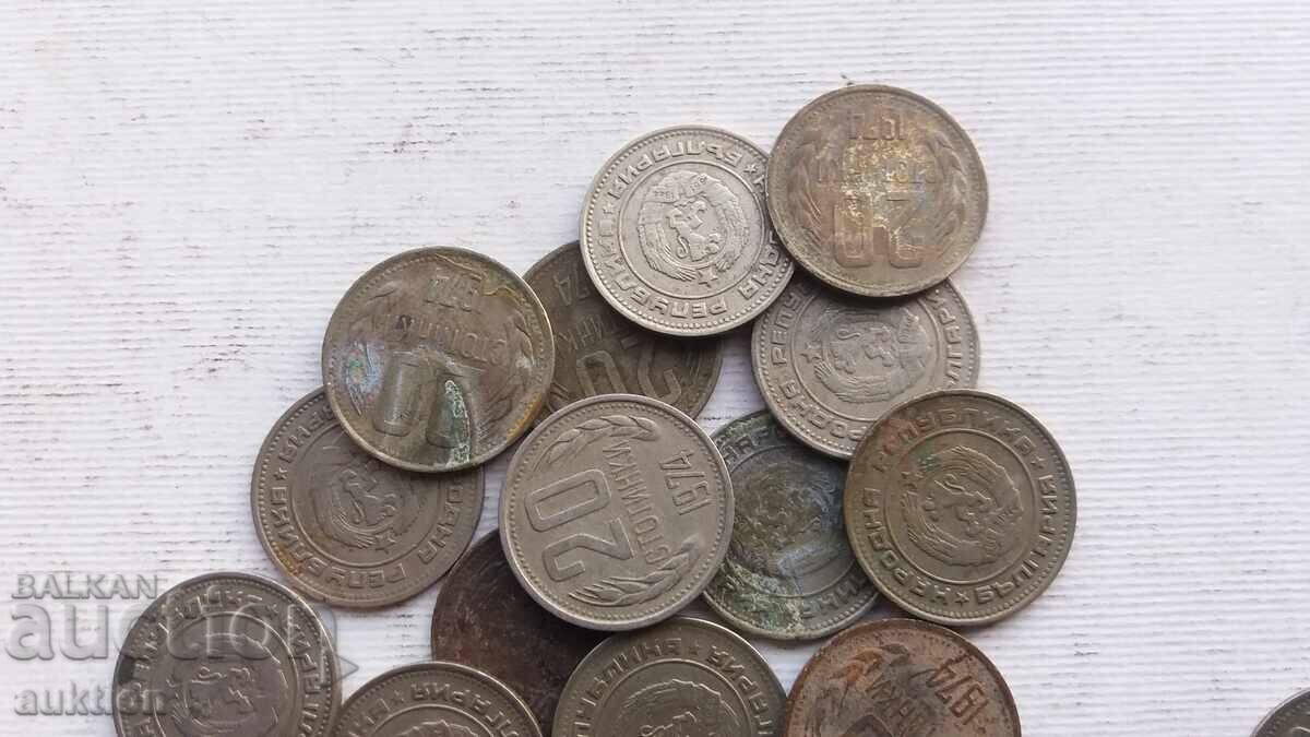 Delivery of 20 HUNDREDS 1974 14 ISSUES Delivery of 20 HUNDREDS 1974 14 ISSUES