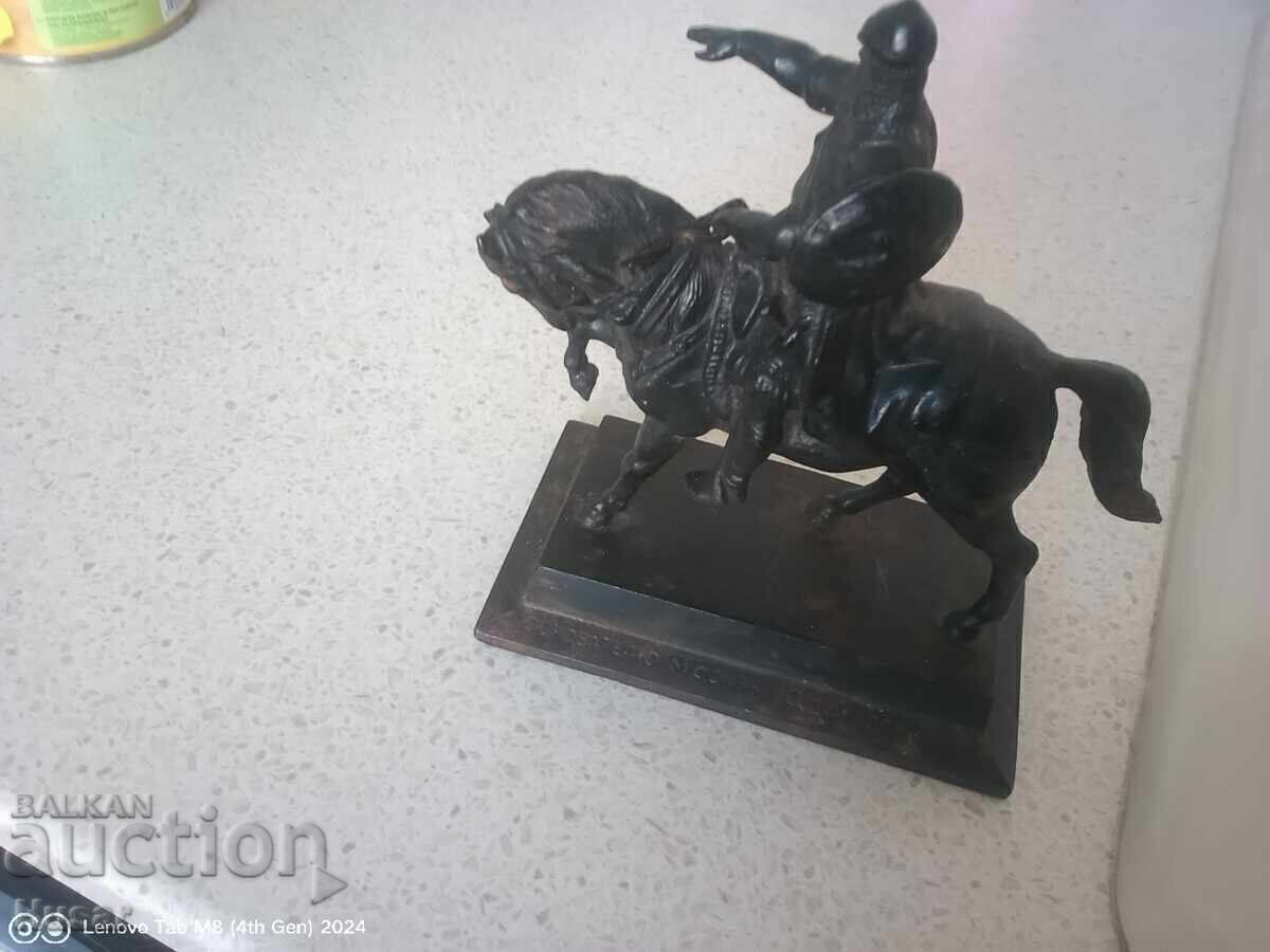 Kasli Prince Yuri Dolgoruky Sculpture, Plastic, New Price 270 - 5 Kasli Prince Yuri Dolgoruky Sculpture, Plastic, New Price 270 - 5